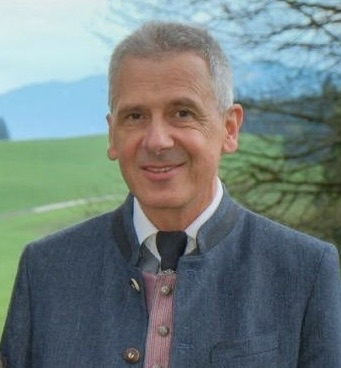 Portrait von Manfred Braun - neuer Dirigent des Jugend- und Blasorchester Murnau 