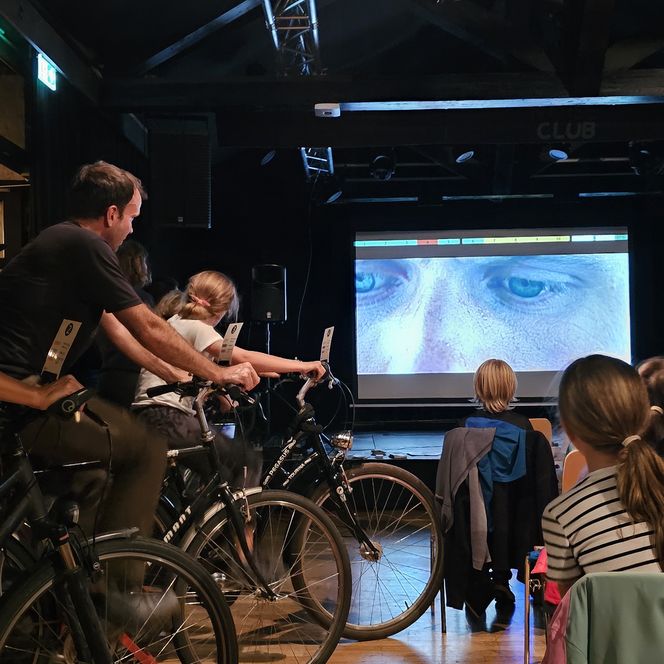 Radlkino. Ihr tretet und der Kinofilm läuft