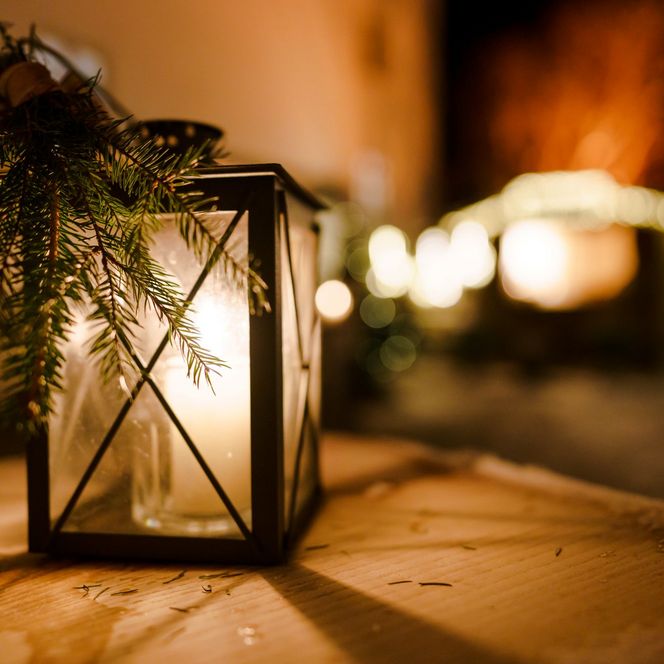 Laterne mit Kerzenschein