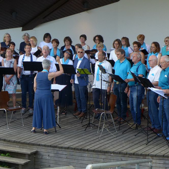 Staffelseechor in der Musikmuschel im Kulturpark