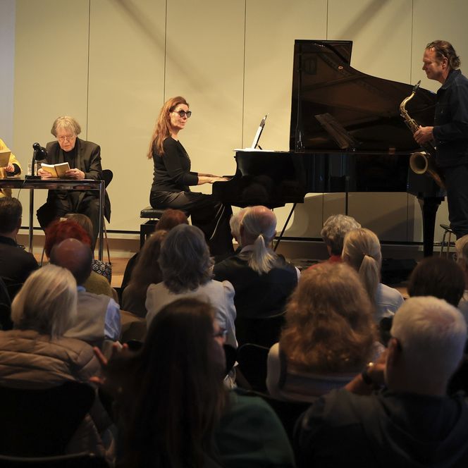 Bild enstanden bei der Lesung "Das Fräulein Pollinger" im vollbesetzten Saal des Schloßmuseums Murnau