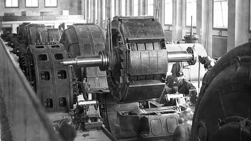 Historische Ansicht der Walzen im Walchenseekraftwerk.