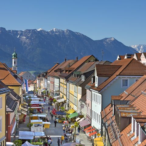 Markt Murnau Luftbild mit Wochenmarkt